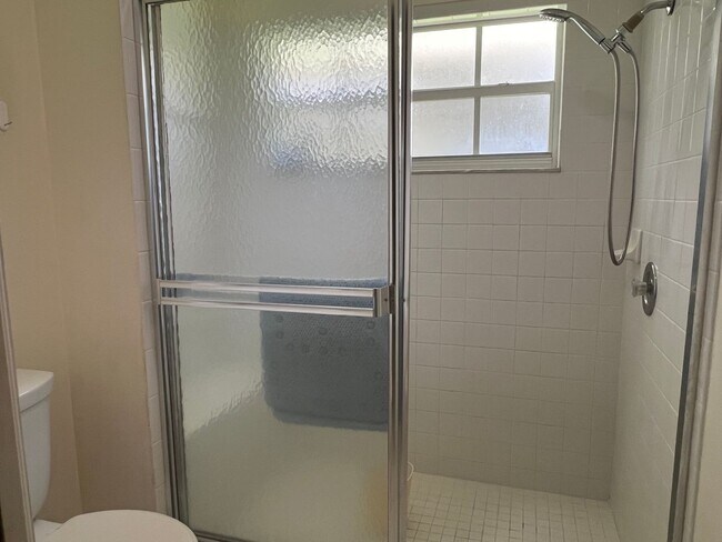 Building Photo - Fabulous Newly available Seasonal Rental i...