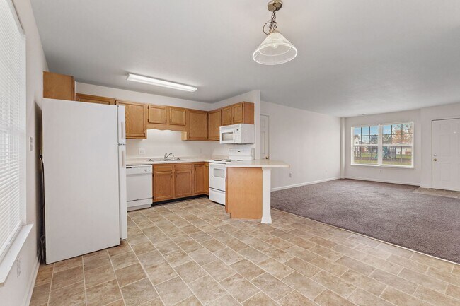 Building Photo - 6010 Castleford Dr