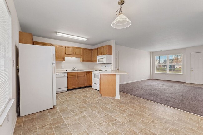 Building Photo - Beautiful Culdesac Community********** Beech Grove Neighborhood*********Rent $1,050/mo