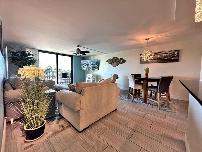 Building Photo - 1350 River Reach Dr