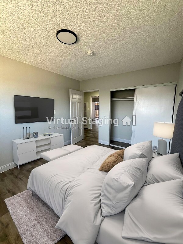 Building Photo - 1060 W 117th St