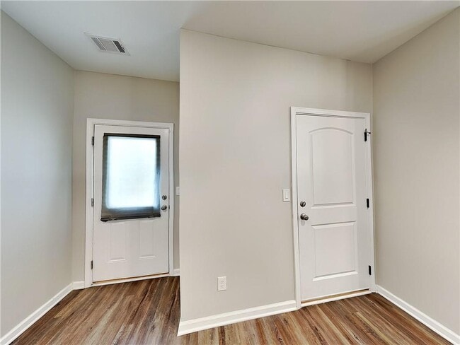 Building Photo - 4903 Heritage Cir