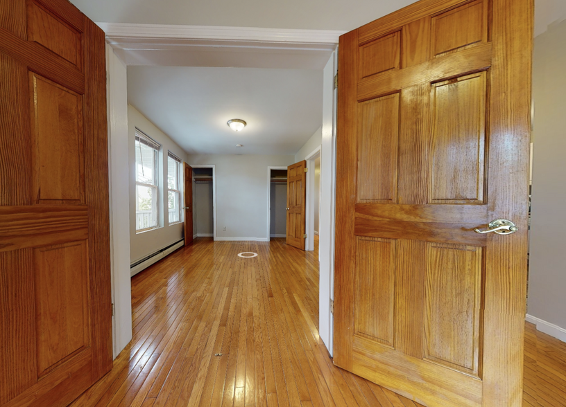 Building Photo - 350 Allston St