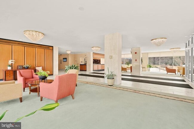 Building Photo - 10201 Grosvenor Pl