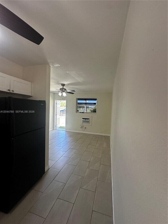 Building Photo - 26445 SW 139th Ave
