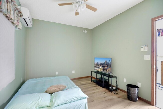 Building Photo - 11333 Welcome Ave N