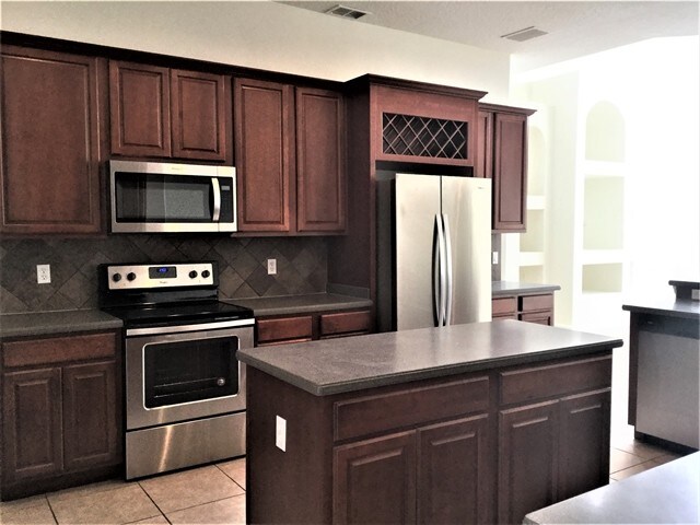 Building Photo - 1808 Sand Arbor Circle