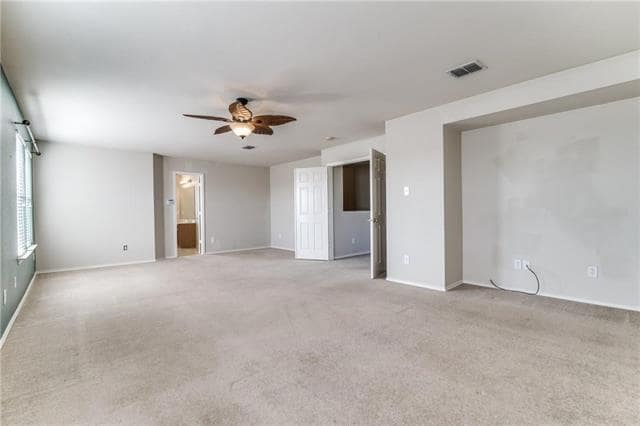 Building Photo - 2096 Royal Acres Trail
