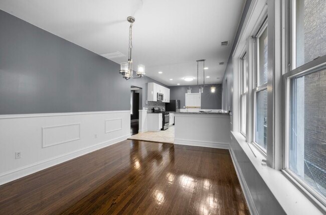 Building Photo - 8222 S Maryland Ave