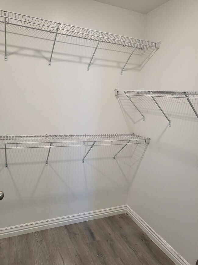 Building Photo - 3 bedroom, 2 bath house in Webb City!