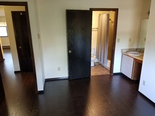 Master Bed Room - 710 City Park Ave