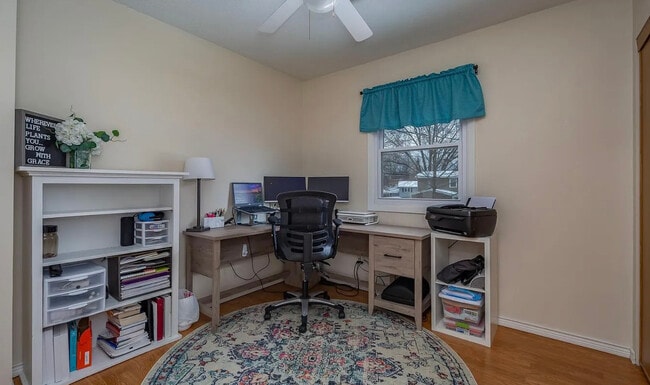 Building Photo - 3117 Windsor Dr