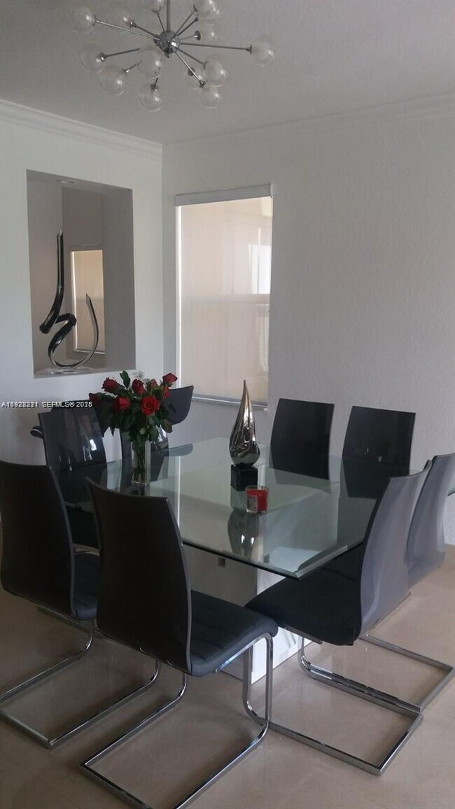 Building Photo - 7903 NW 111th Ct