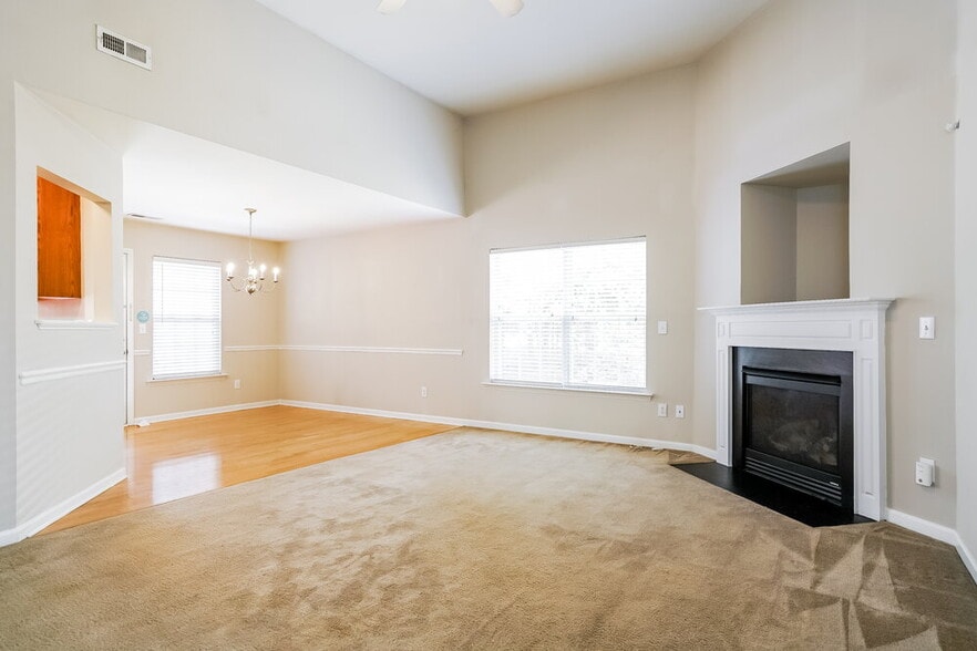 Building Photo - 840 Red Oak Tree Dr