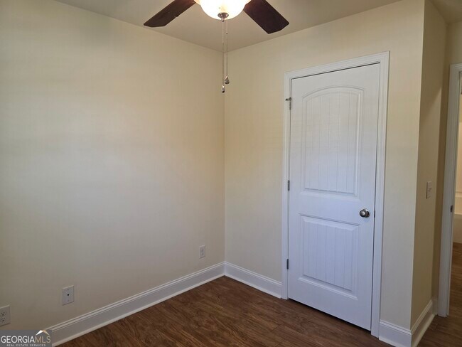 Building Photo - 129 Smithfield Dr