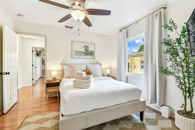 Building Photo - 1107 W Braddock St