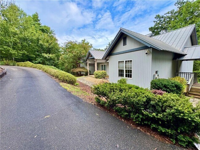 Building Photo - 72 Terrace Way