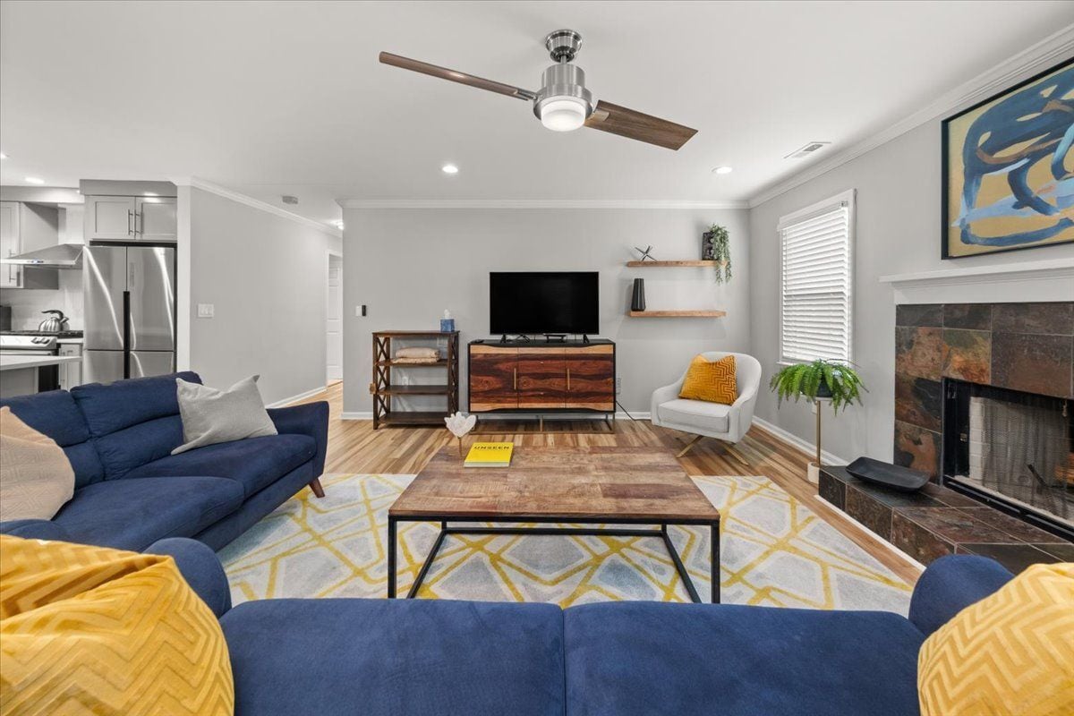 Building Photo - 65 Howell St SE