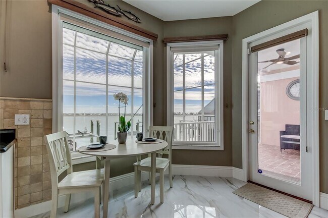 Building Photo - 218 Sand Key Estates Dr