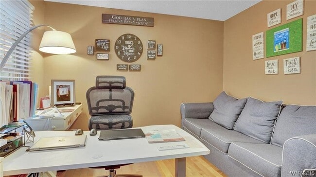 Building Photo - 83 Huntingwood Dr