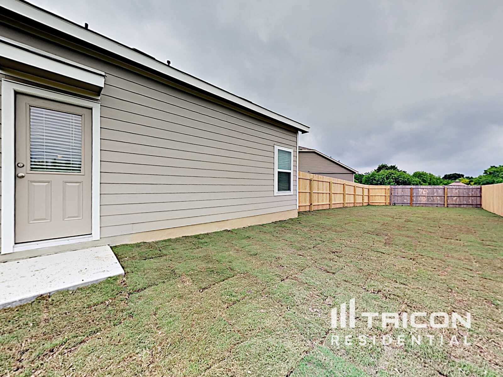 Building Photo - 2415 Marbach Woods