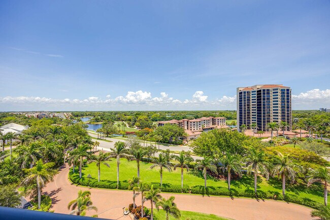Building Photo - 6075 Pelican Bay Blvd