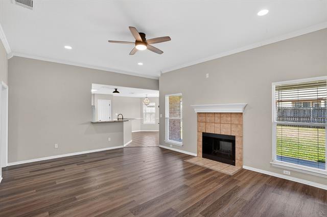 Building Photo - 402 Taos Ct E