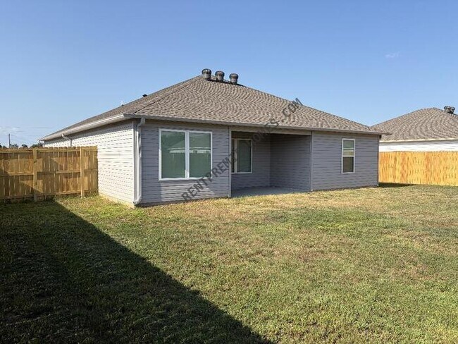 Building Photo - 102 Powder River Dr