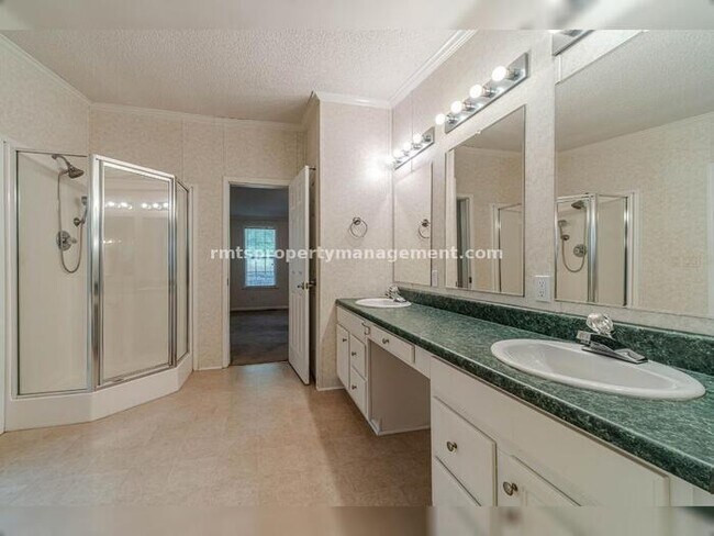 Building Photo - A COUNTRY DREAM! 4BR, 2BATH MANUFACTURED HOME, $1650./month