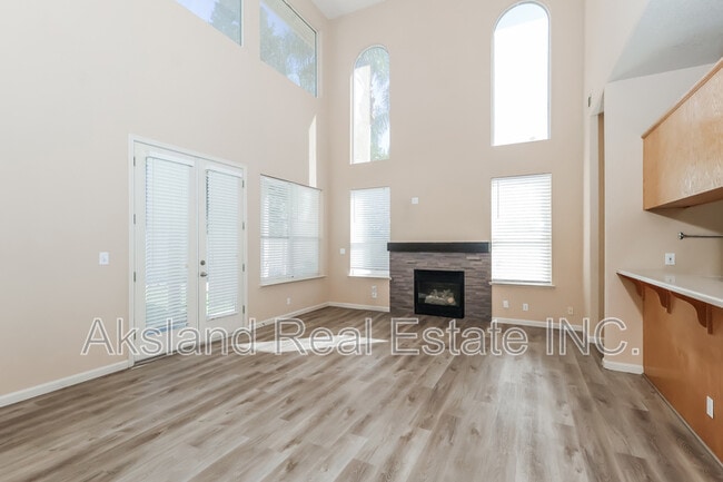 Building Photo - 624 Reed Ct