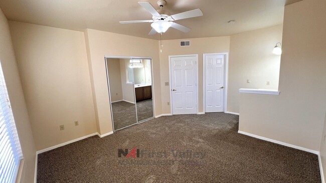 Building Photo - 2 Bedroom- 2 Bathroom Downstairs