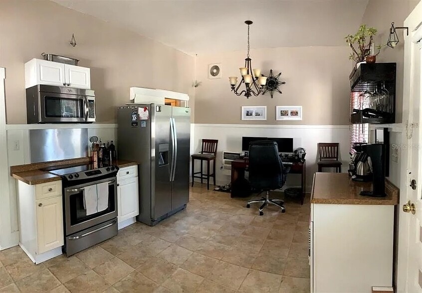 Building Photo - 1919 W North a St