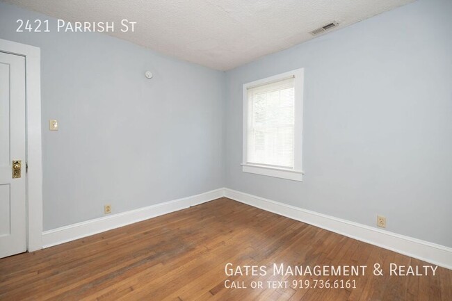 Building Photo - 2421 Parrish St