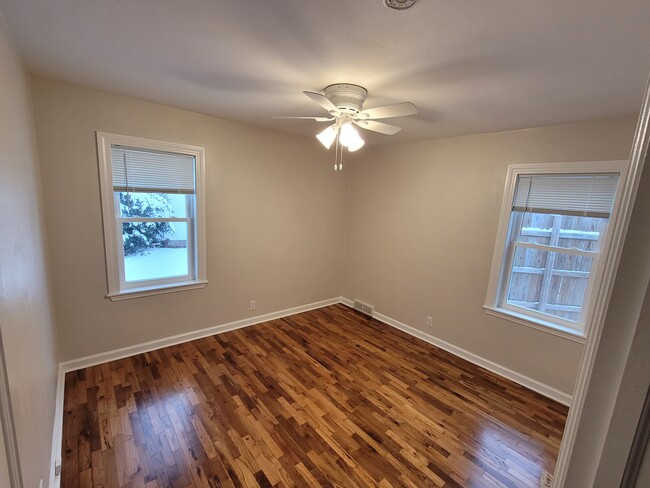 Bedroom - 5102 University Ave