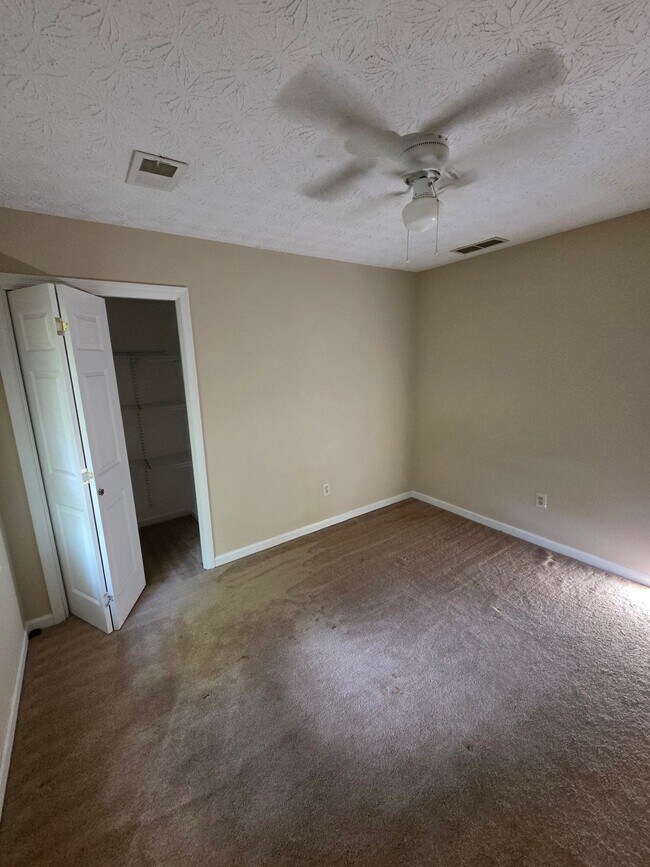 Building Photo - 4700 Norman Dr NW