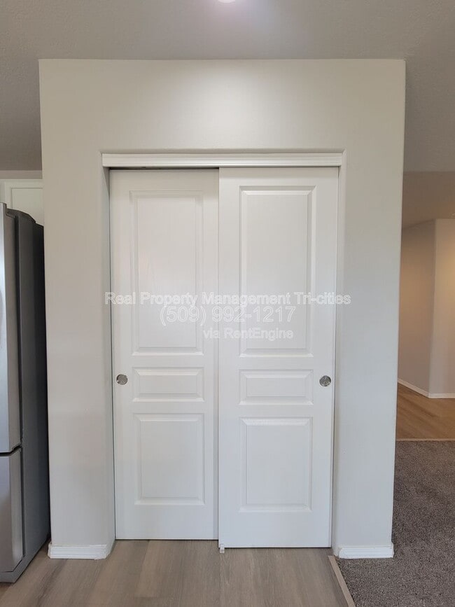 Building Photo - 6206 Maryhill Ln