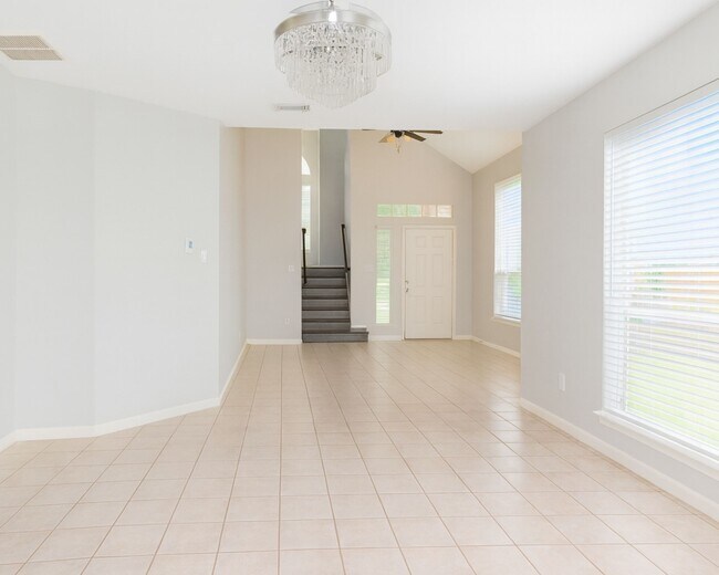 Building Photo - 29322 Fox River Dr