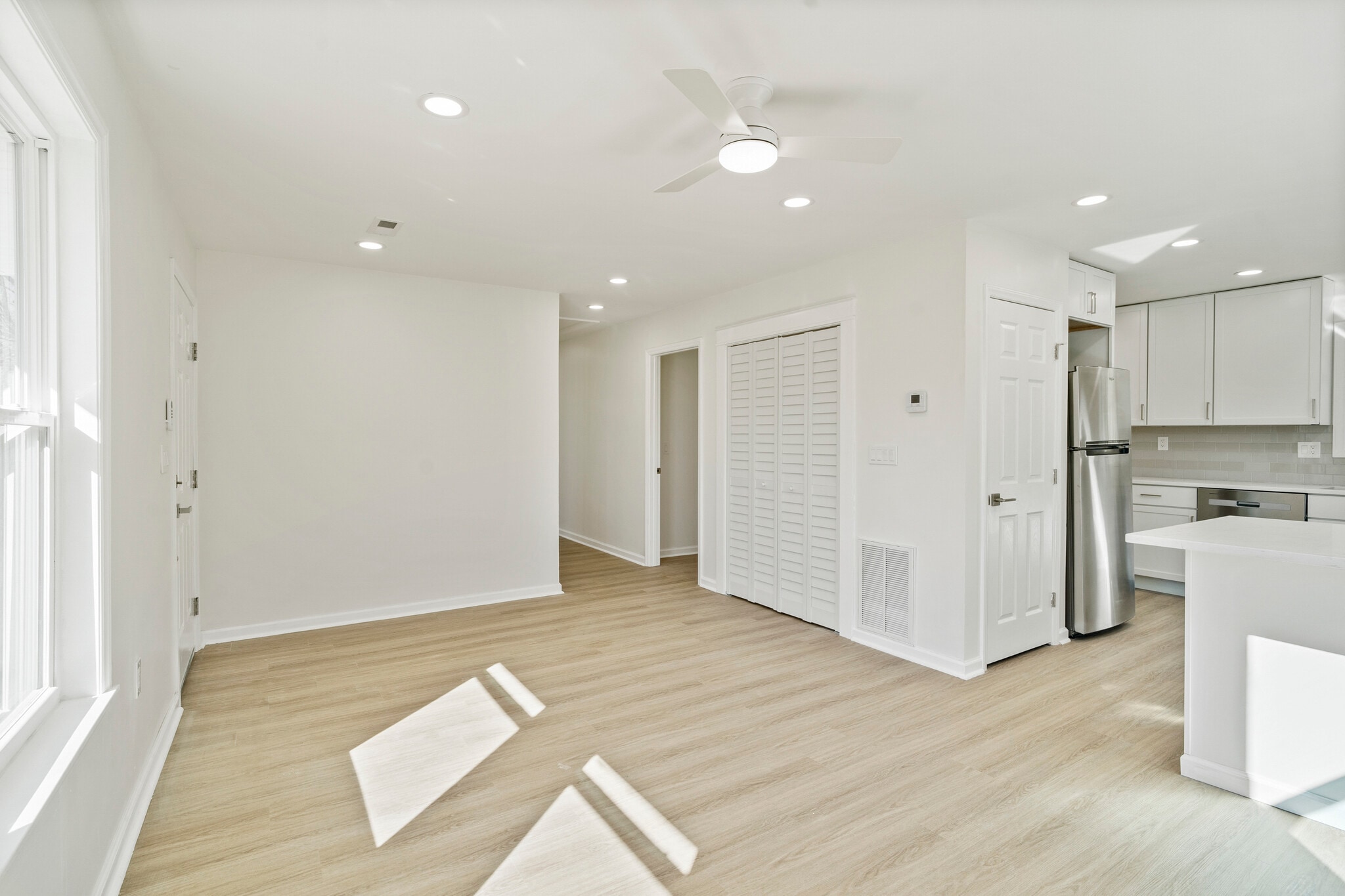 Building Photo - 721 Stonewall Ct