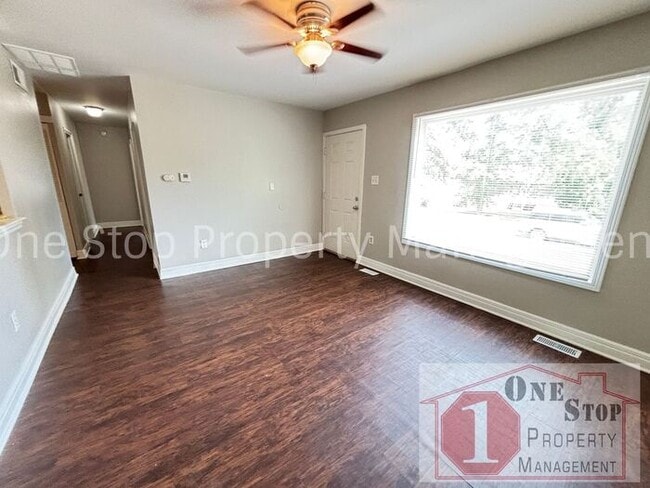 Building Photo - 3 Bedroom, 1 Bathroom in Grandview