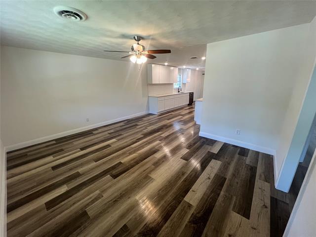 Building Photo - 1501 W Chestnut St