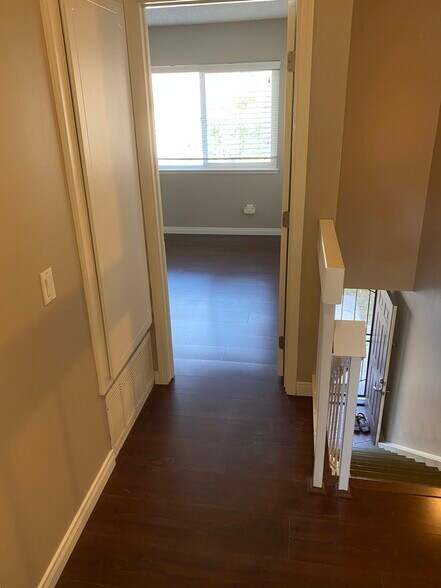 Building Photo - 1445 1st St