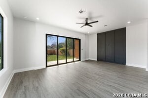 Building Photo - 302 Bank St