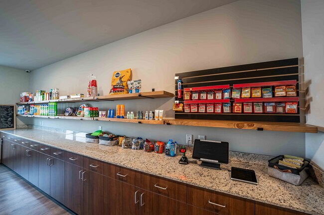 Building Photo - 2023 N Broadmoor Ave