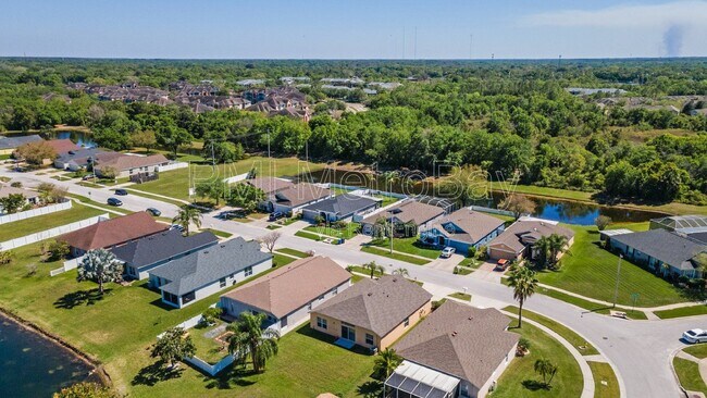 Building Photo - 1010 Summer Breeze Dr