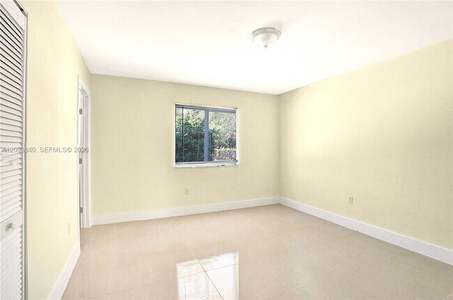 Building Photo - 4643 NW 15th Ct