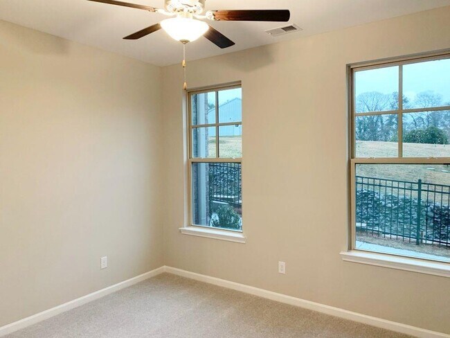 Building Photo - 6023 Skellig St