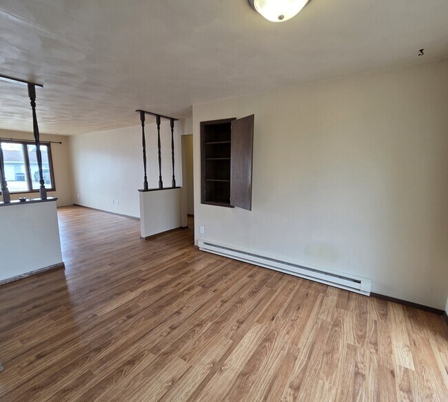 Building Photo - 1140-1142 W Weiland Ln