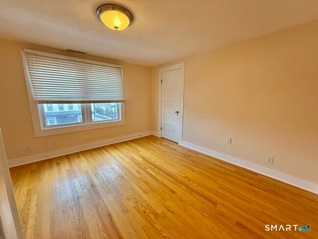 Building Photo - 434 Washington Ave