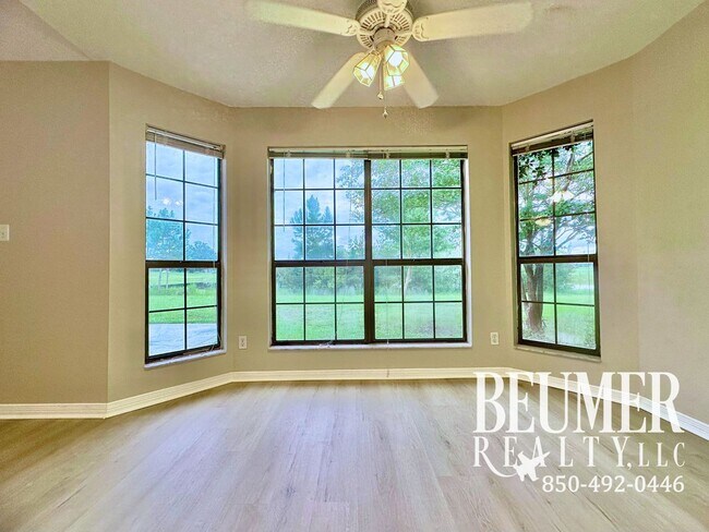 Building Photo - 5027 Shoshone Dr