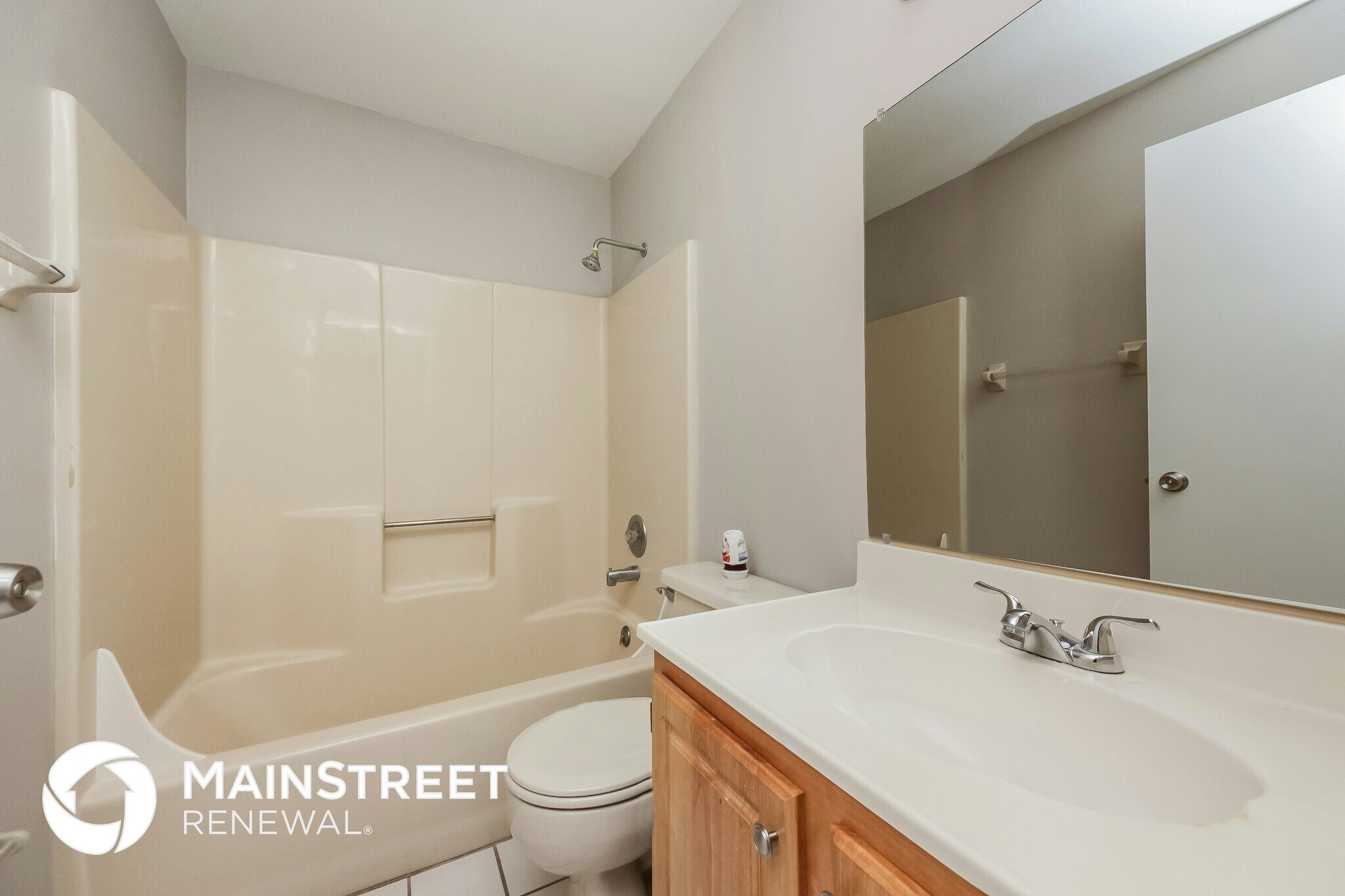 Building Photo - 2739 Woodruff Dr